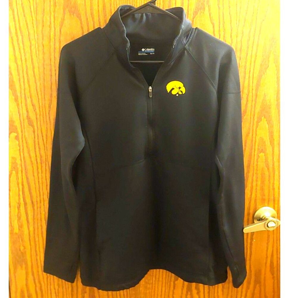 Columbia Women's XL Iowa Hawkeyes Black Quarter Zip Pullover Thumb Holes NCAA